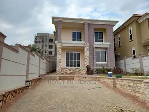 Furnished 4bdrm Duplex in Kira Tarmacked for Sale