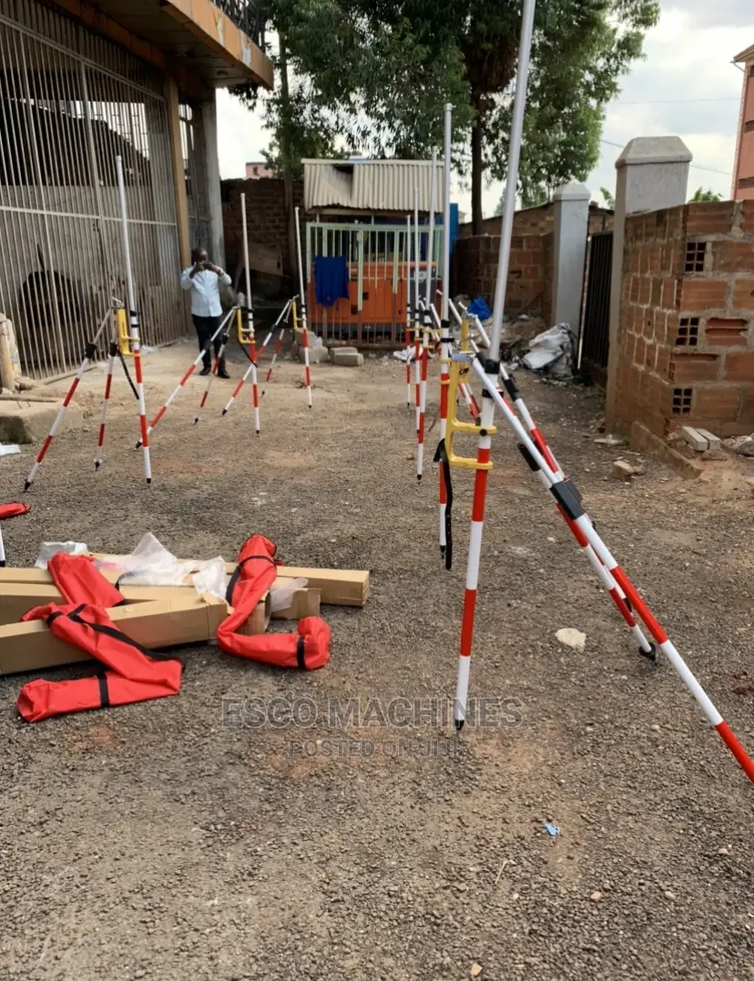Bi Pod Stands With Prism Pole