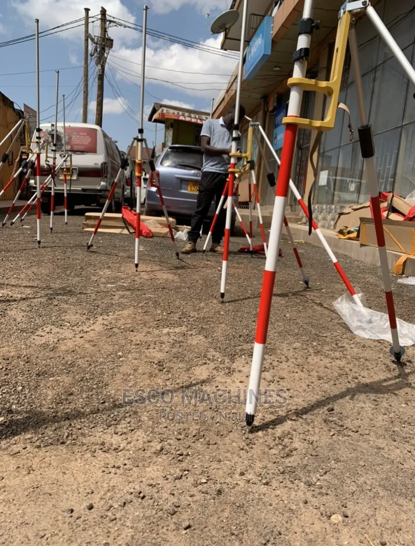 Bi Pod Stands With Prism Pole