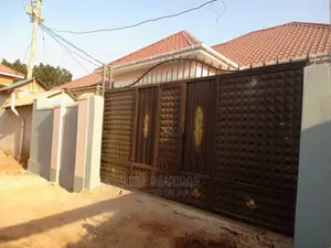 3bdrm House in Nansana Wamala, Central Division for Sale