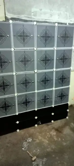 4 Column Plastic Closet With a Shoe Rack