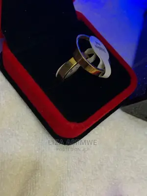 Simple Wedding Rings Available at a Fair Price