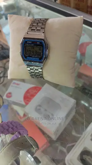 Casio Digital Watch With Metallic Straps
