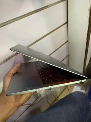 Laptop Apple MacBook Pro 2017 8GB Intel Core I5 SSD 128GB