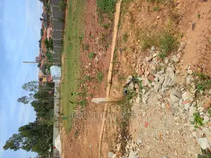 Fewl Plots Left in This Nice Estate
