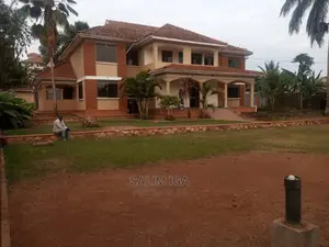 5bdrm Maisonette in Kololo Property, Central Division for Rent