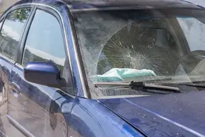 Windscreen Glass Replacement.