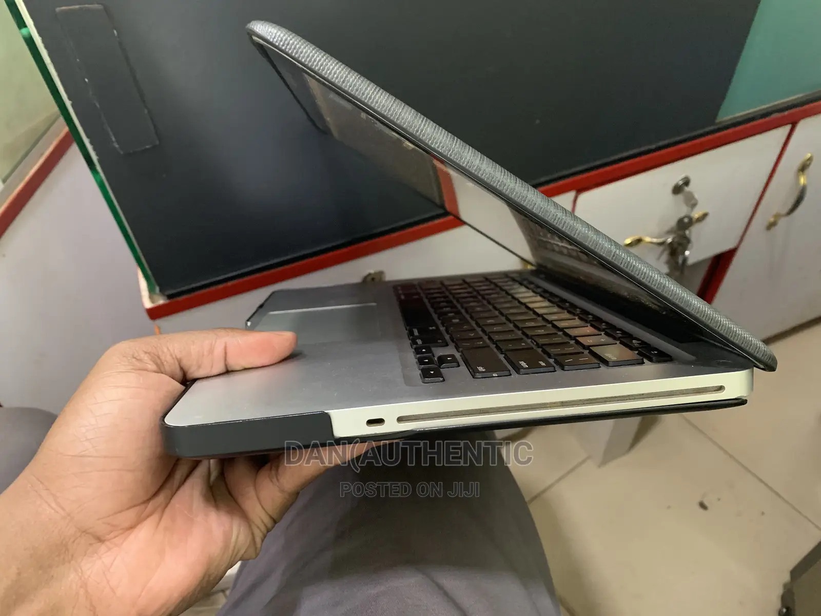 Laptop Apple MacBook Pro 2012 4GB Intel Core I5 HDD 1T