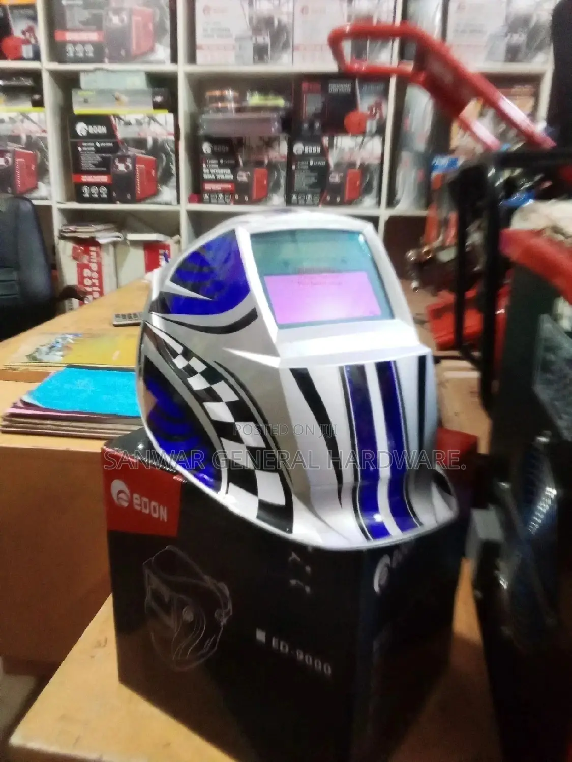 Auto Darkening Welding Helmet