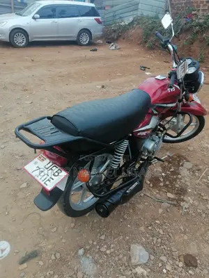 New TVS Apache 160 4V 2021 Red