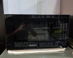 20L Hisense Microwave Black