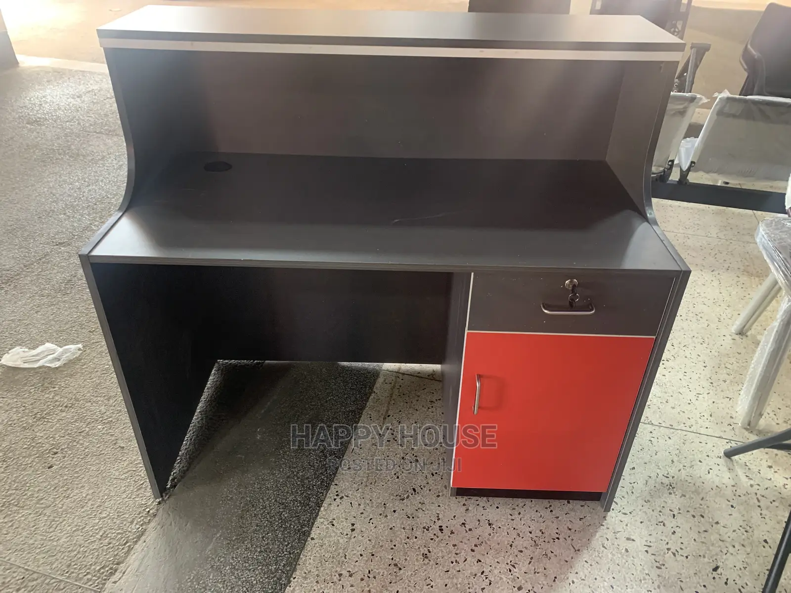 Reception Desk ( 1.2 Meters)