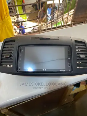 Premio 2003 to 2006 Radio With Cansole Box