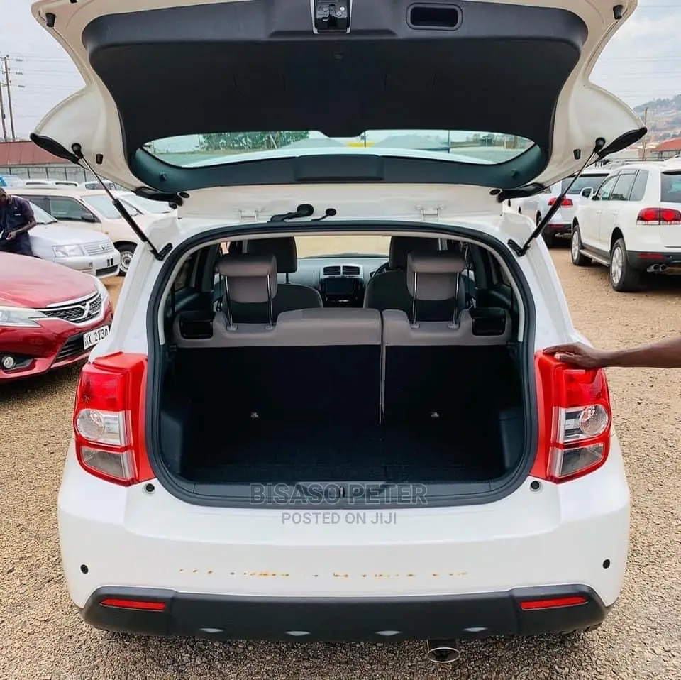 Toyota IST 2008 White