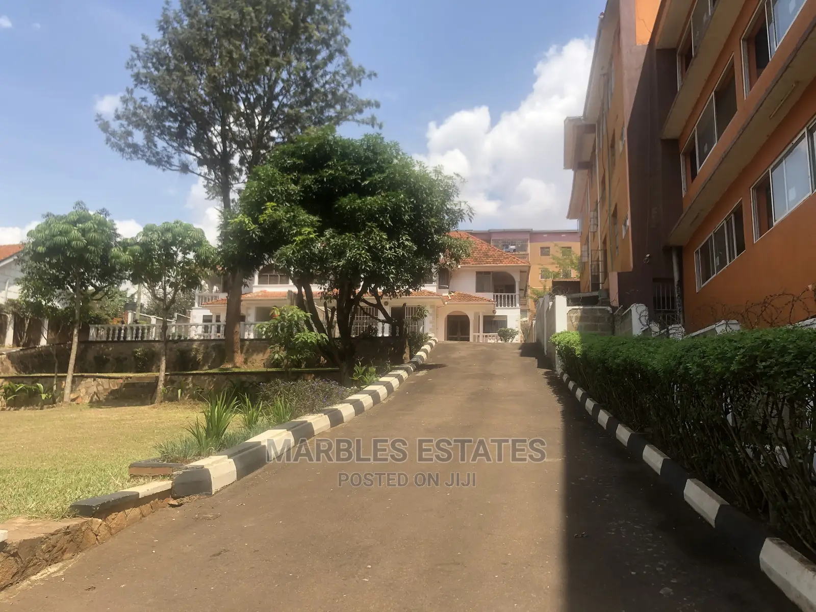 4bdrm Duplex in Bugolobi, Central Division for Rent