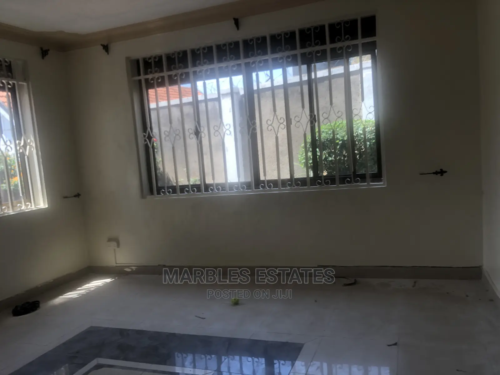 4bdrm Duplex in Bugolobi, Central Division for Rent
