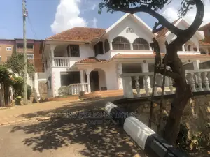 4bdrm Duplex in Bugolobi, Central Division for Rent