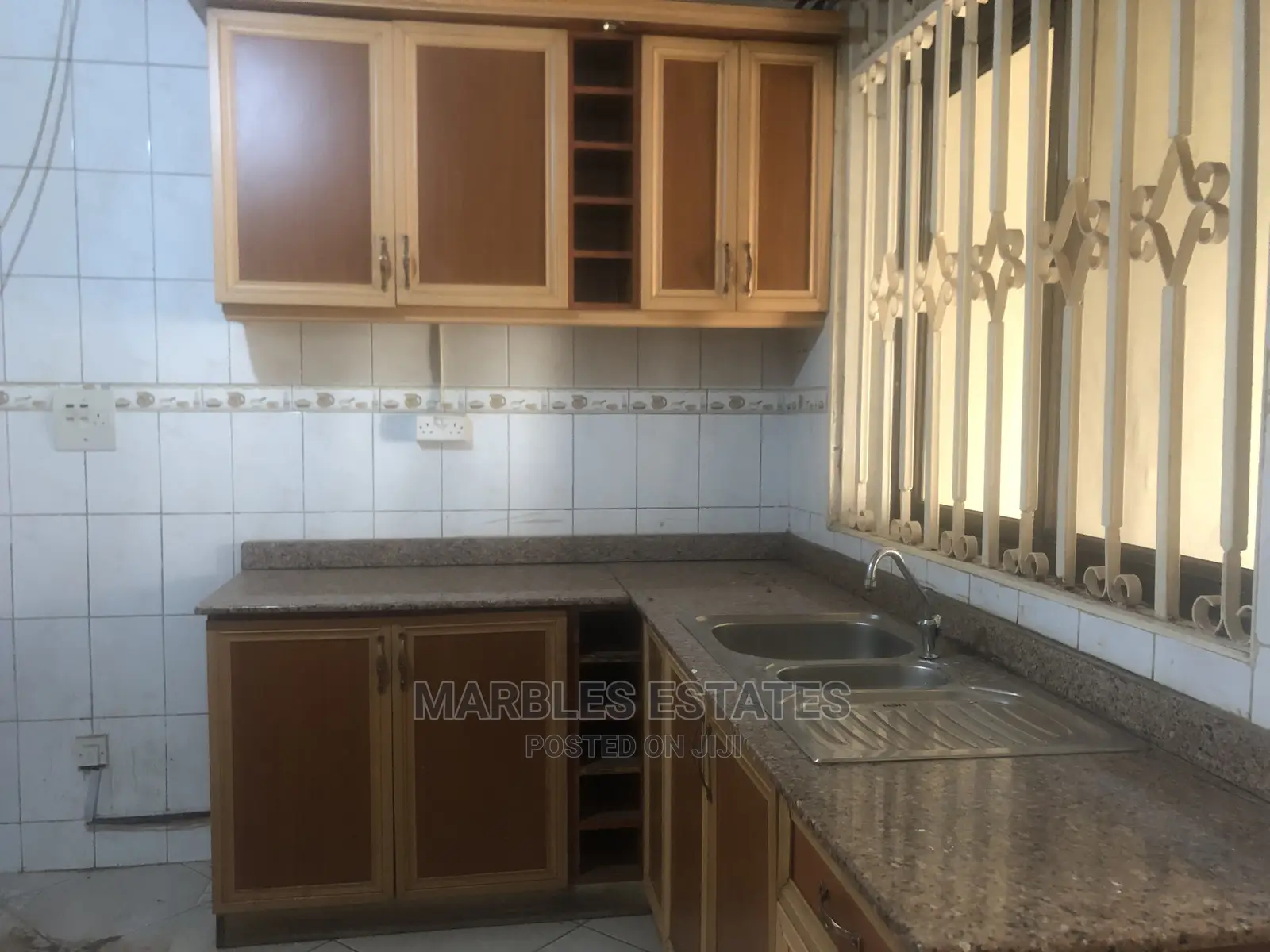 4bdrm Duplex in Bugolobi, Central Division for Rent