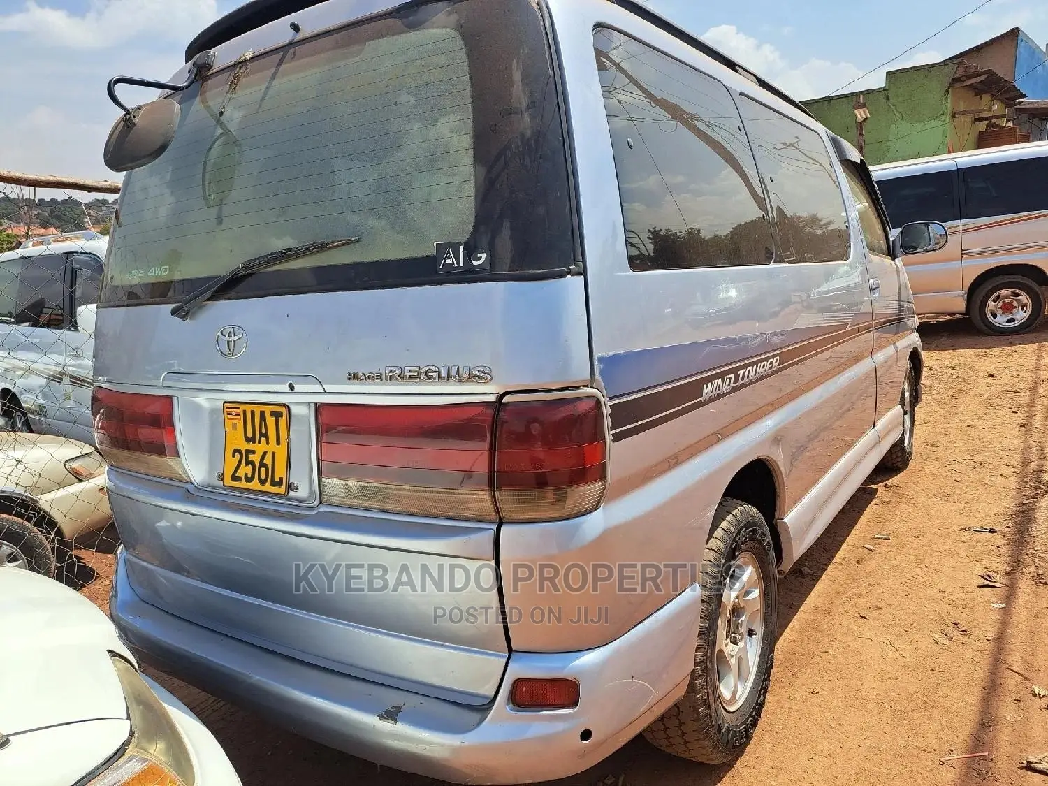 Toyota HiAce 1999 Silver