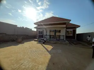Furnished 4bdrm Bungalow in Kira Posh for Sale