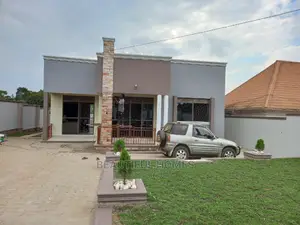 Furnished 4bdrm Maisonette in Kira for Sale