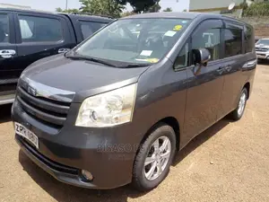Toyota Noah 2008 Gray