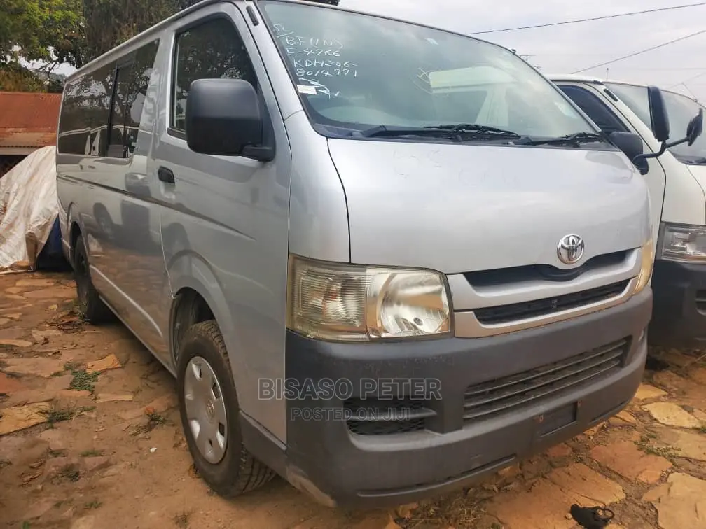 Toyota HiAce 2008 Silver