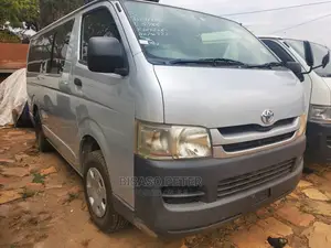 Toyota HiAce 2008 Silver