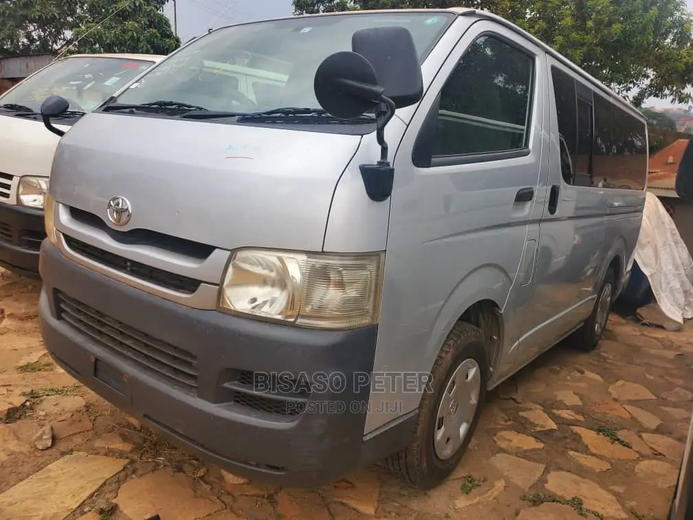 Toyota HiAce 2008 Silver