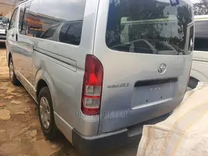 Toyota HiAce 2008 Silver