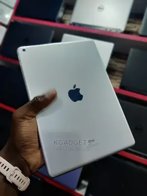 Apple iPad 10.2 (2021) 64 GB Silver
