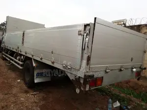 Fuso Truck 6d17 Engine