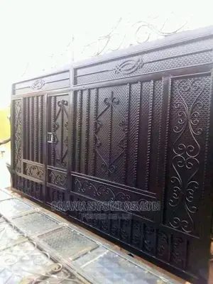 Sliding Gate