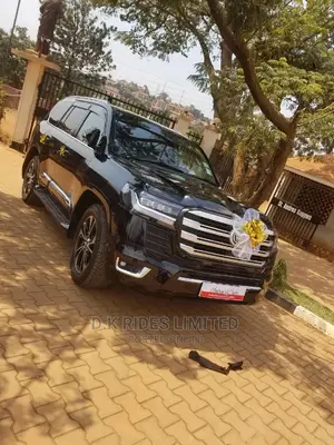 V8 Landcruisers for Weddings