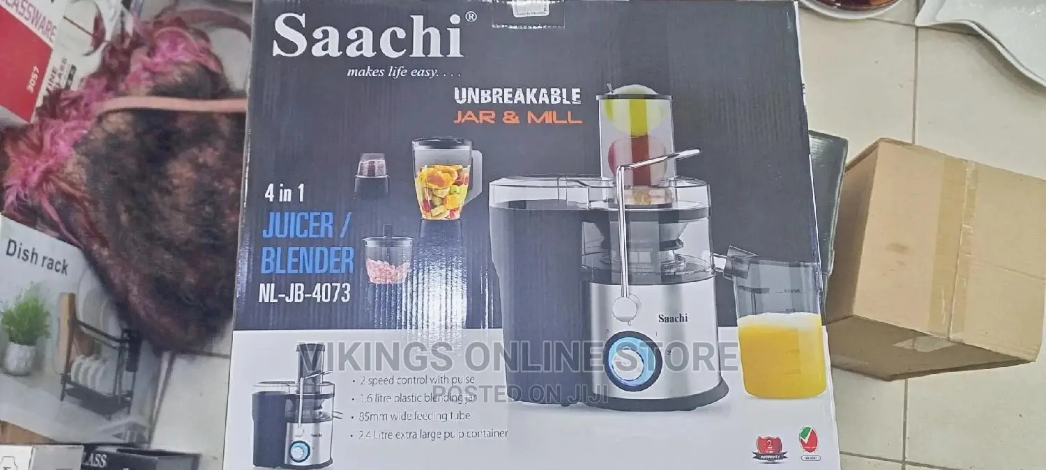 4 in 1 Saachi Juice Extractor / Blender.
