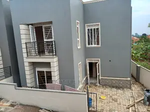 Furnished 4bdrm Townhouse/Terrace in Kira Tarmacked for Sale