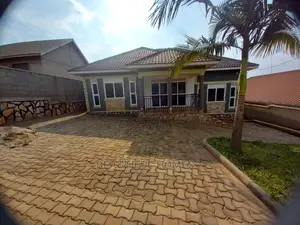 Furnished 3bdrm House in Kira Corporate for Sale
