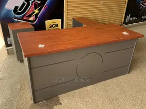 Executive Office Desk (1.8 Meters)