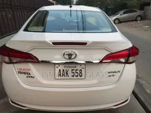 Windscreen Glass. For Cars.