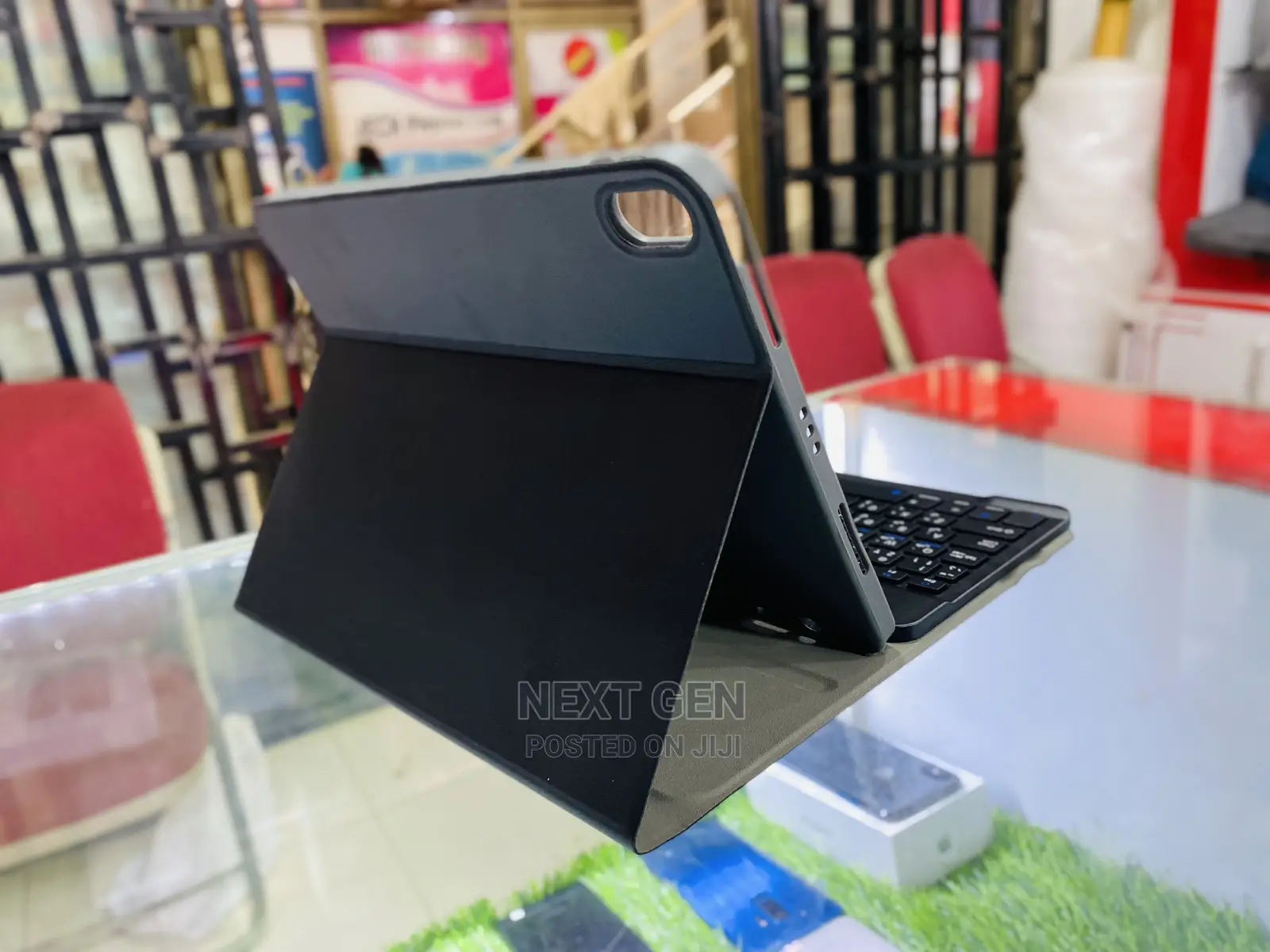 Universal Smart Keyboard and Case
