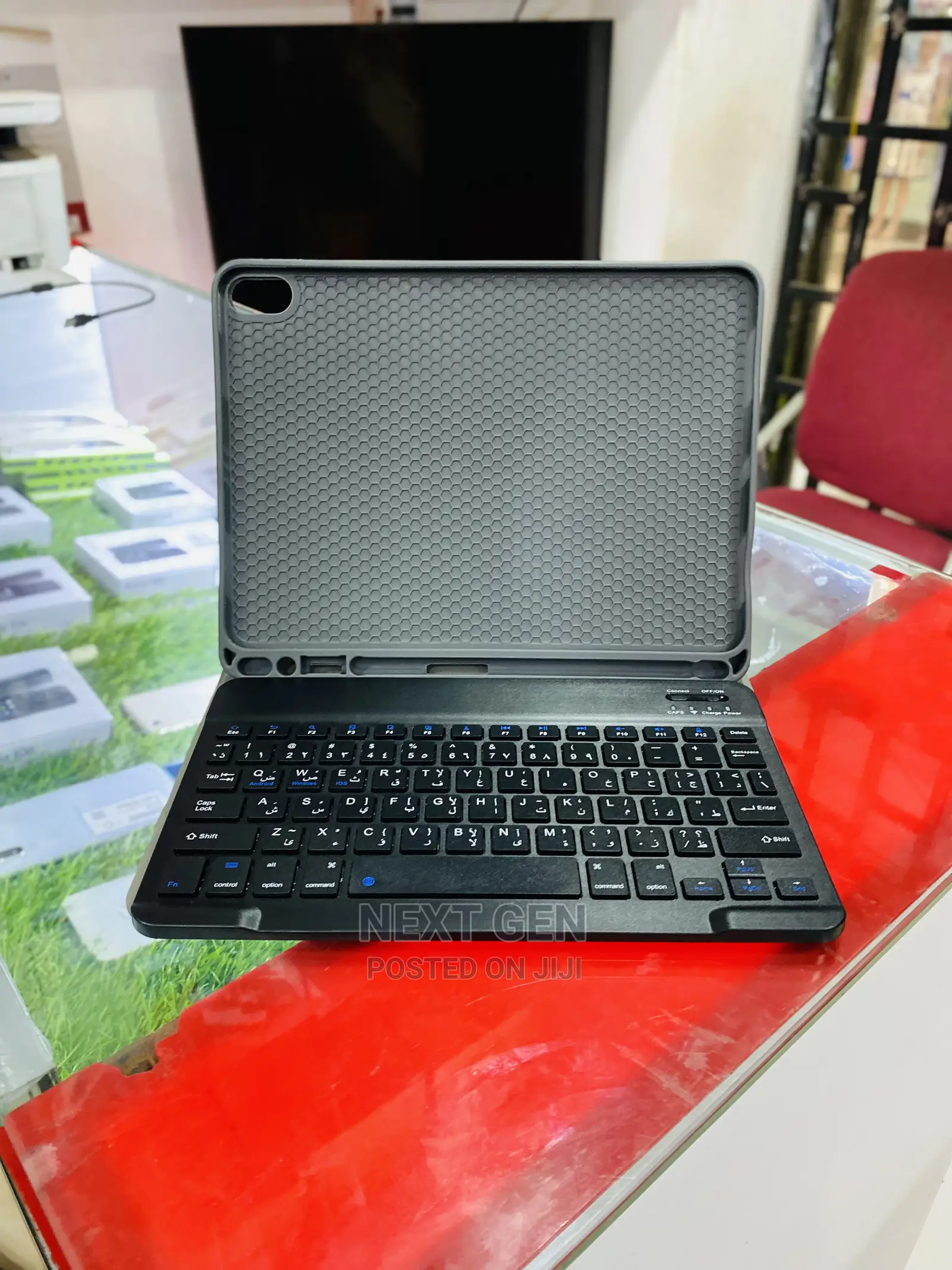 Universal Smart Keyboard and Case