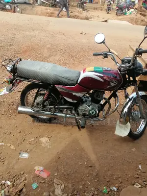 Bajaj Boxer 2015 Red