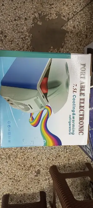 Portable Cooling and Warming Refrigerator.