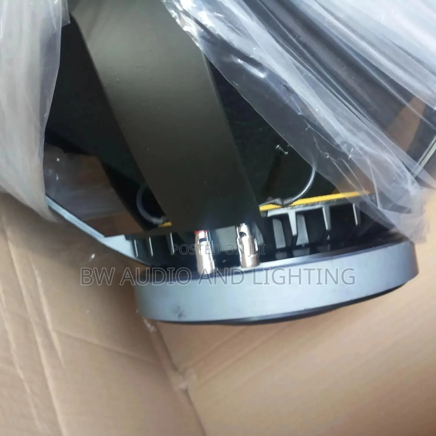 18 Woofer Speakers