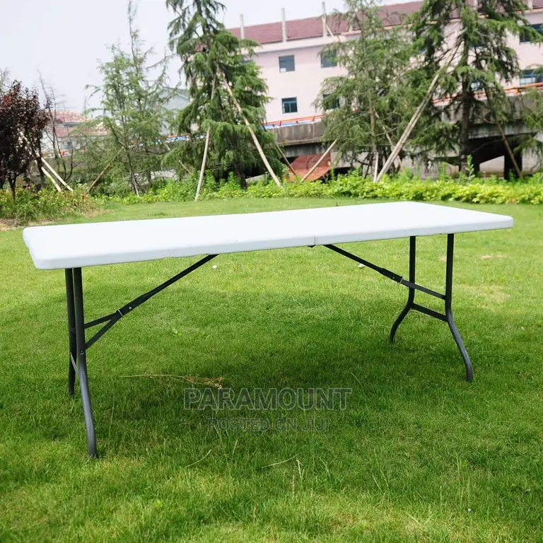 Banquet Tables (6 Feet)
