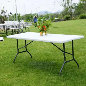 Banquet Tables (6 Feet)