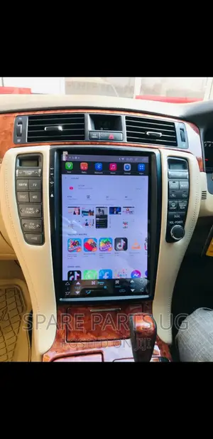 Toyota Crown Tesla Android Radio