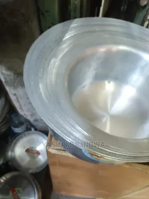 Saucepans a Set of 8 Pieces