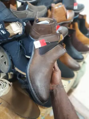 G. Ten Boots