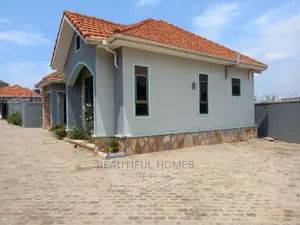 Furnished 4bdrm Bungalow in Kyanja Magnifiscent, Central Division